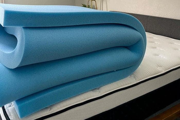 Cooling Mattress Pad with Fitted Skirt (Queen)