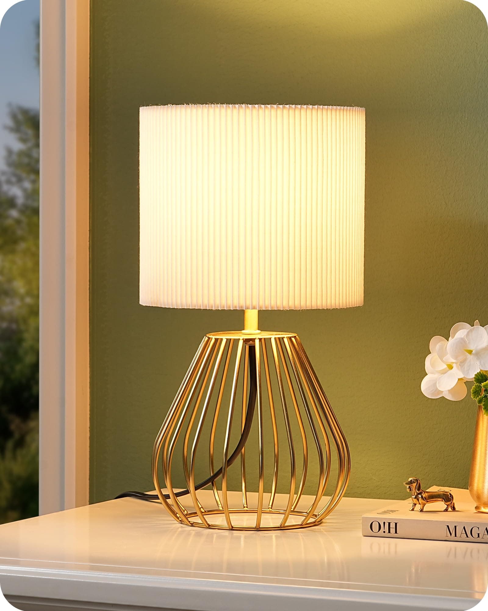 Cream Pleated Shade Table Lamp